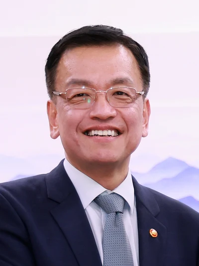 최상목 사진