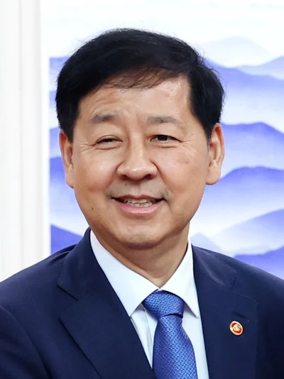 구윤철 사진